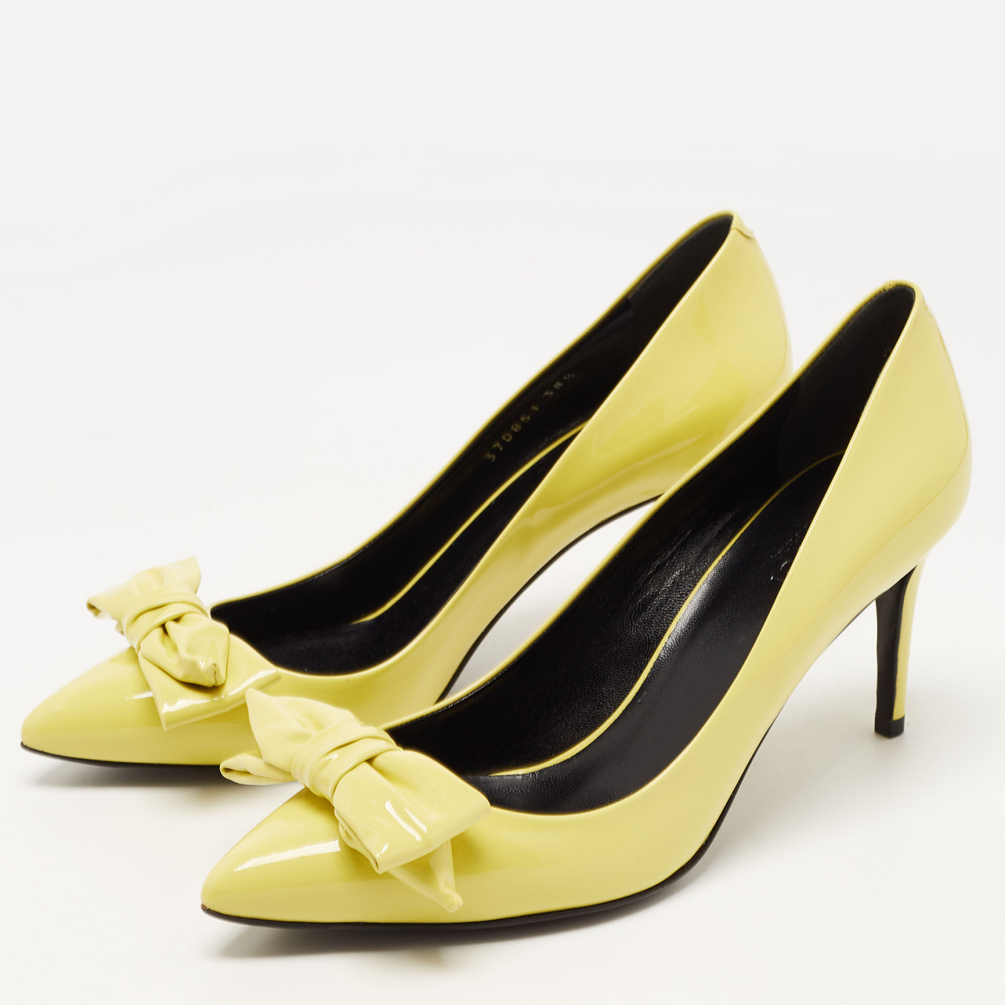 

Gucci Lime Patent Leather Bow Pointed Toe Pumps Size, Green