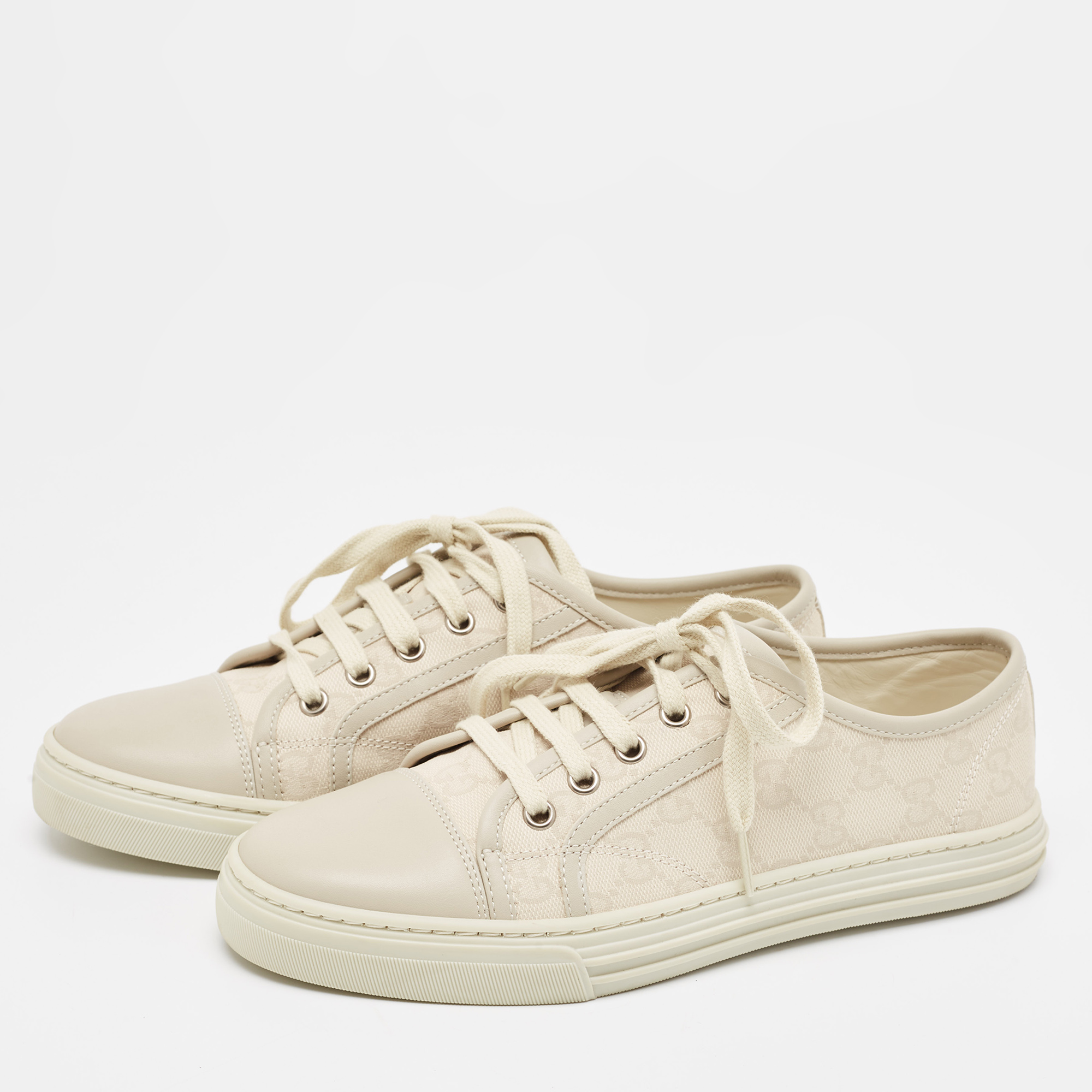 

Gucci Cream/Grey GG Canvas and Leather Low Top Sneakers Size