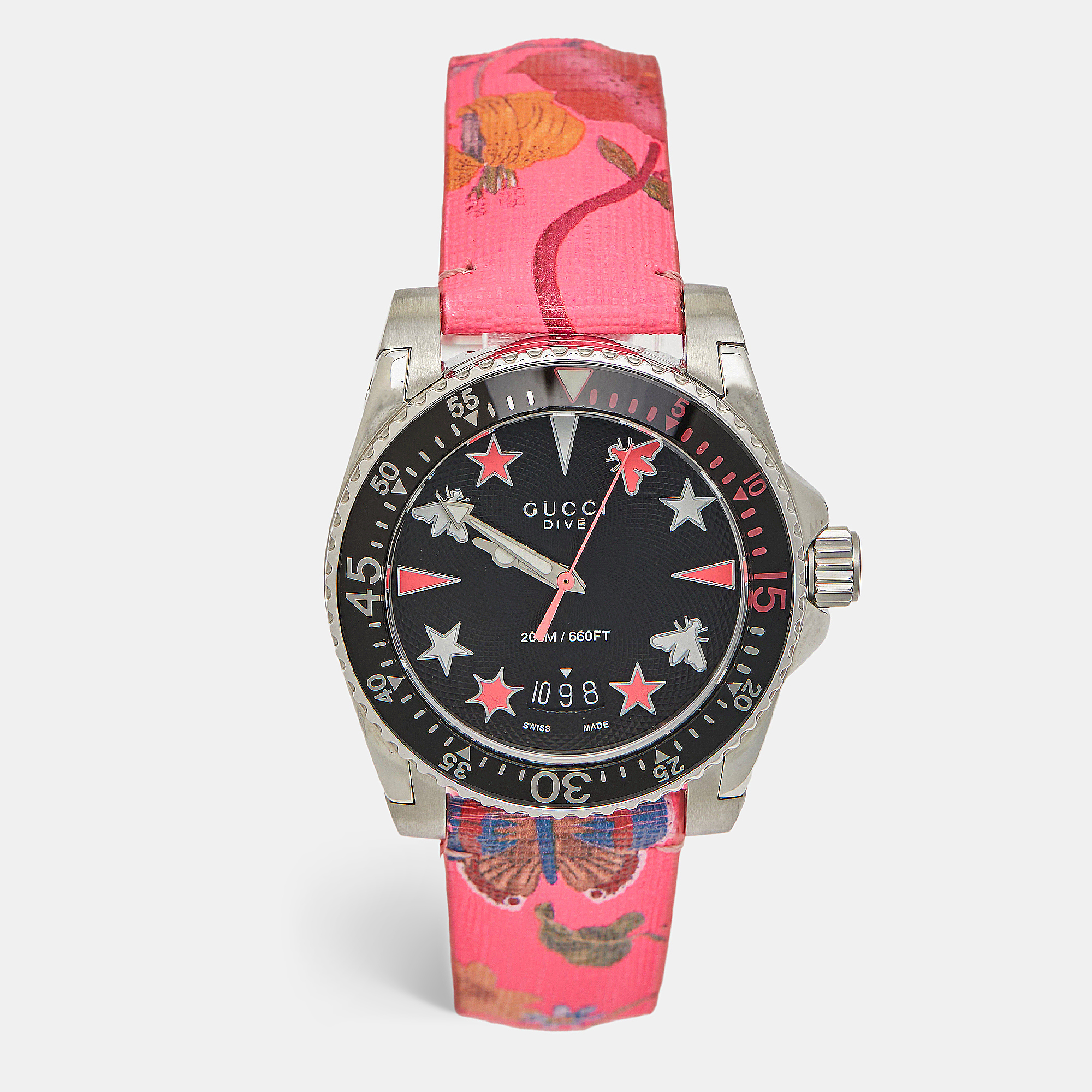 

Gucci Black Stainless Steel Floral Print Calfskin Leather Dive YA136326 Women's Wristwatch, Pink