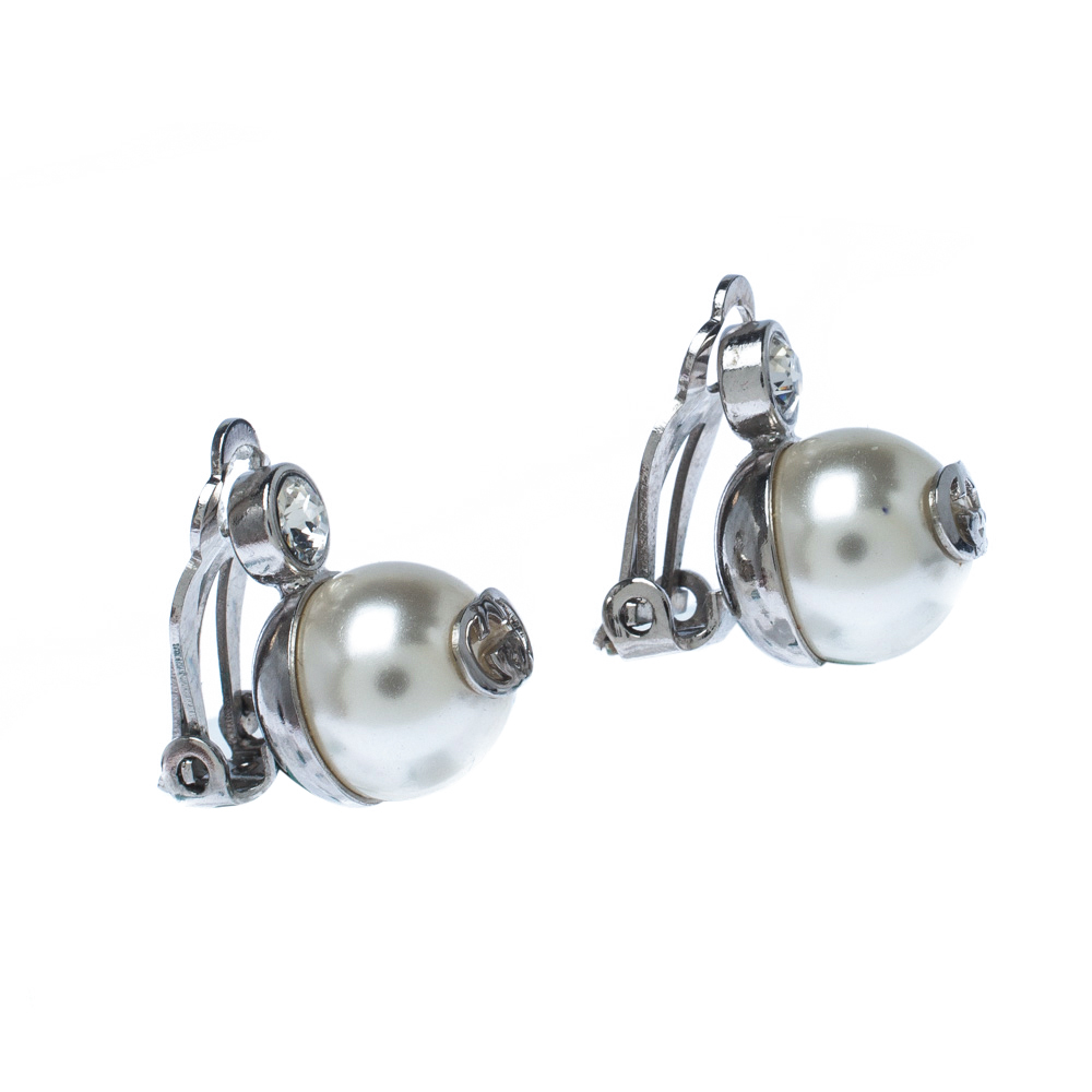 

Gucci Silver Tone Faux Pearl Crystal Clip On Earrings, Cream