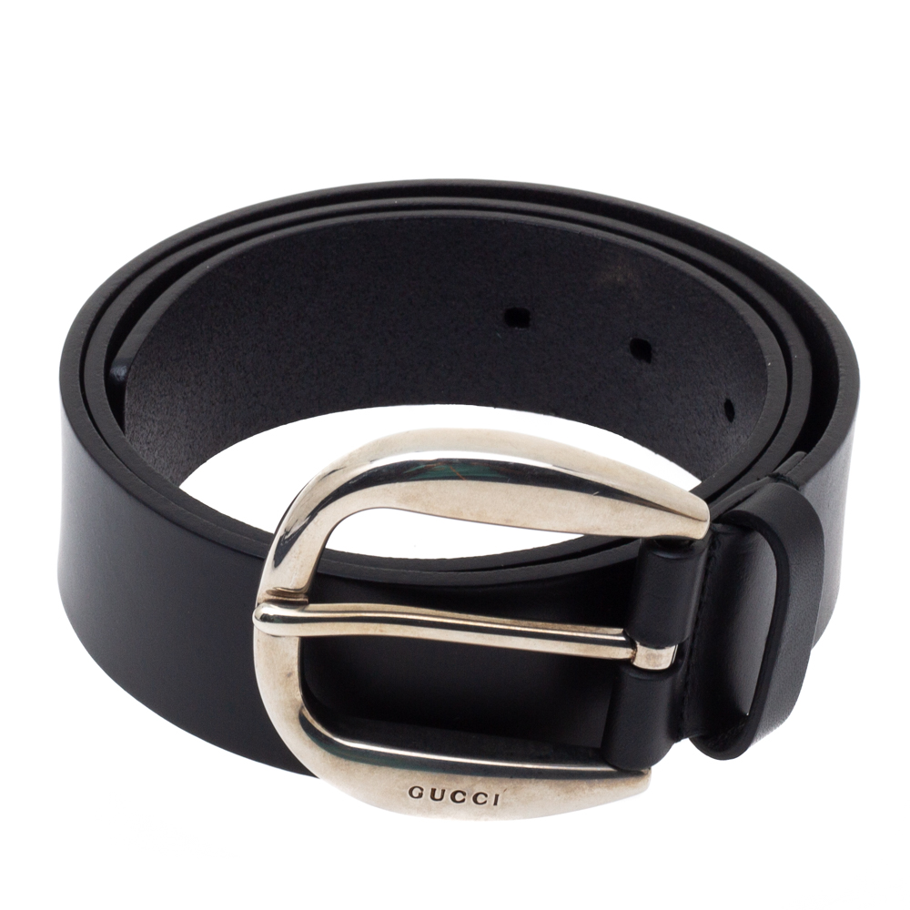 

Gucci Black Leather Cut Out Logo Buckle Belt