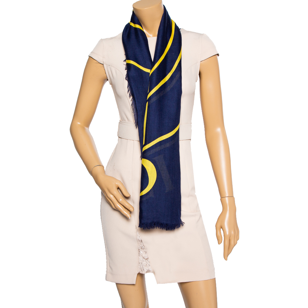 

Gucci Navy Blue Logo Printed Modal & Silk Square Scarf