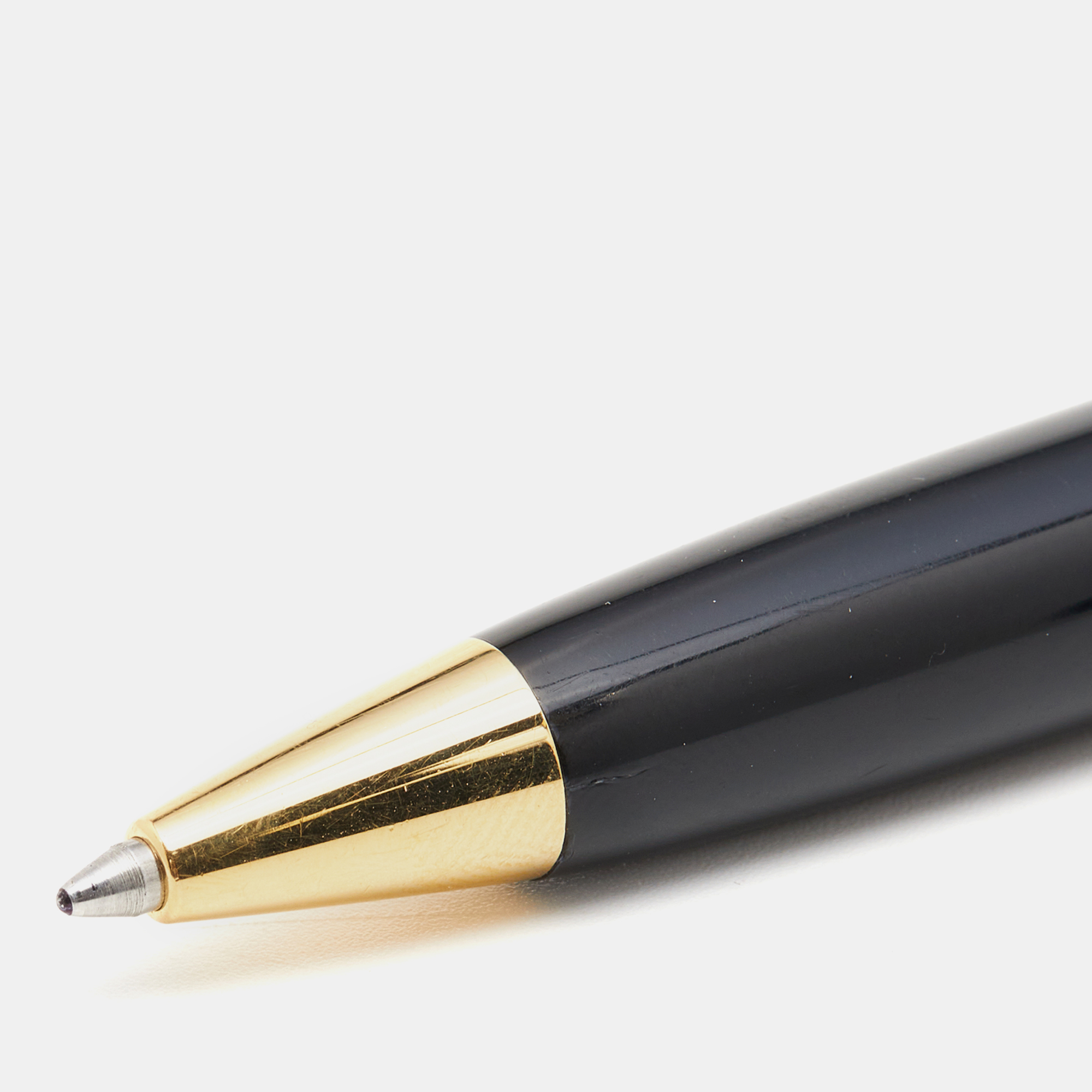 

Gucci GG Black Lacquer Gold Tone Ballpoint Pen