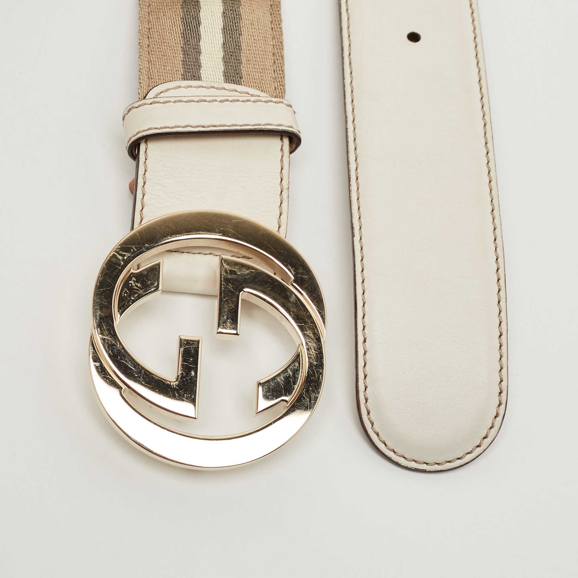 

Gucci White/Beige Leather and Canvas Web Interlocking G Buckle Belt