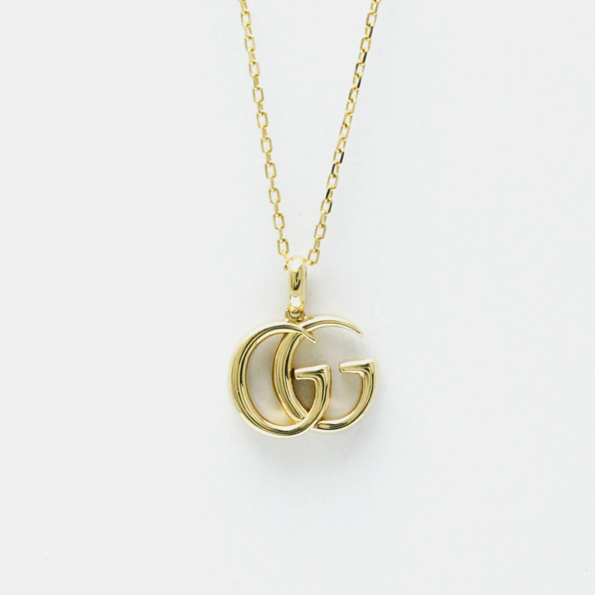 

Gucci Gold GG 18K Yellow Gold No Stone Necklace