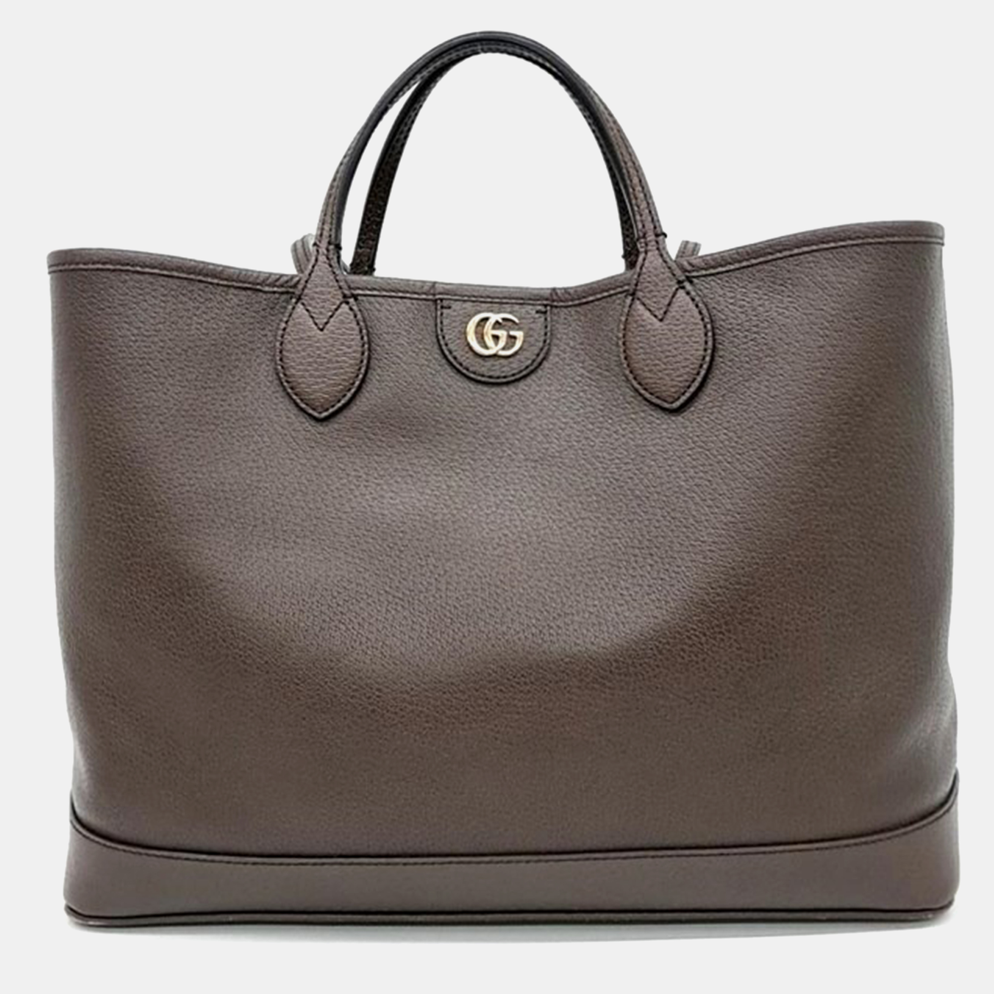 Elevate your style with this Gucci tote. Merging form and function this exquisite accessory epitomizes sophistication ensuring you stand out with elegance and practicality by your side.