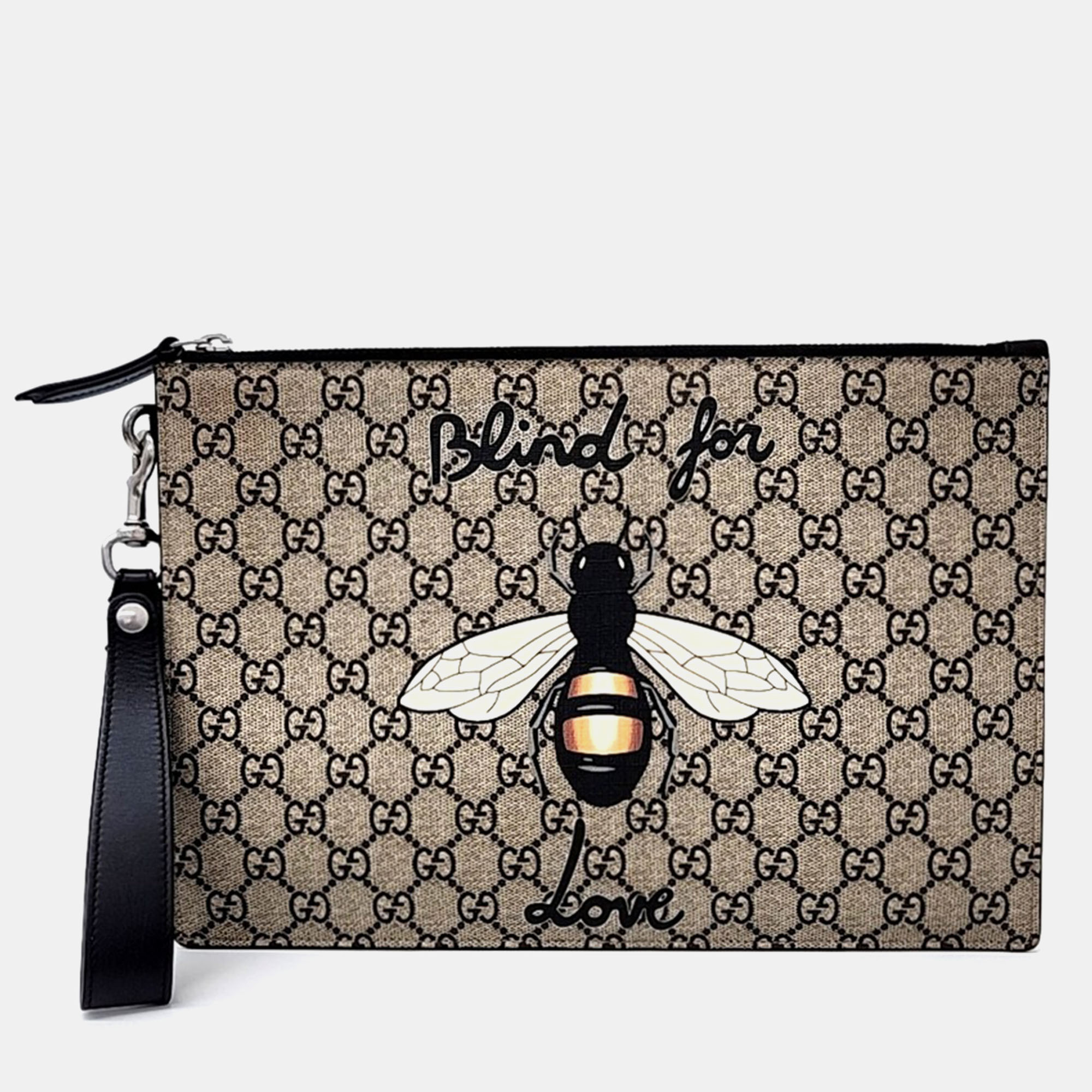 

Gucci GG Supreme Clutch Bag, Beige