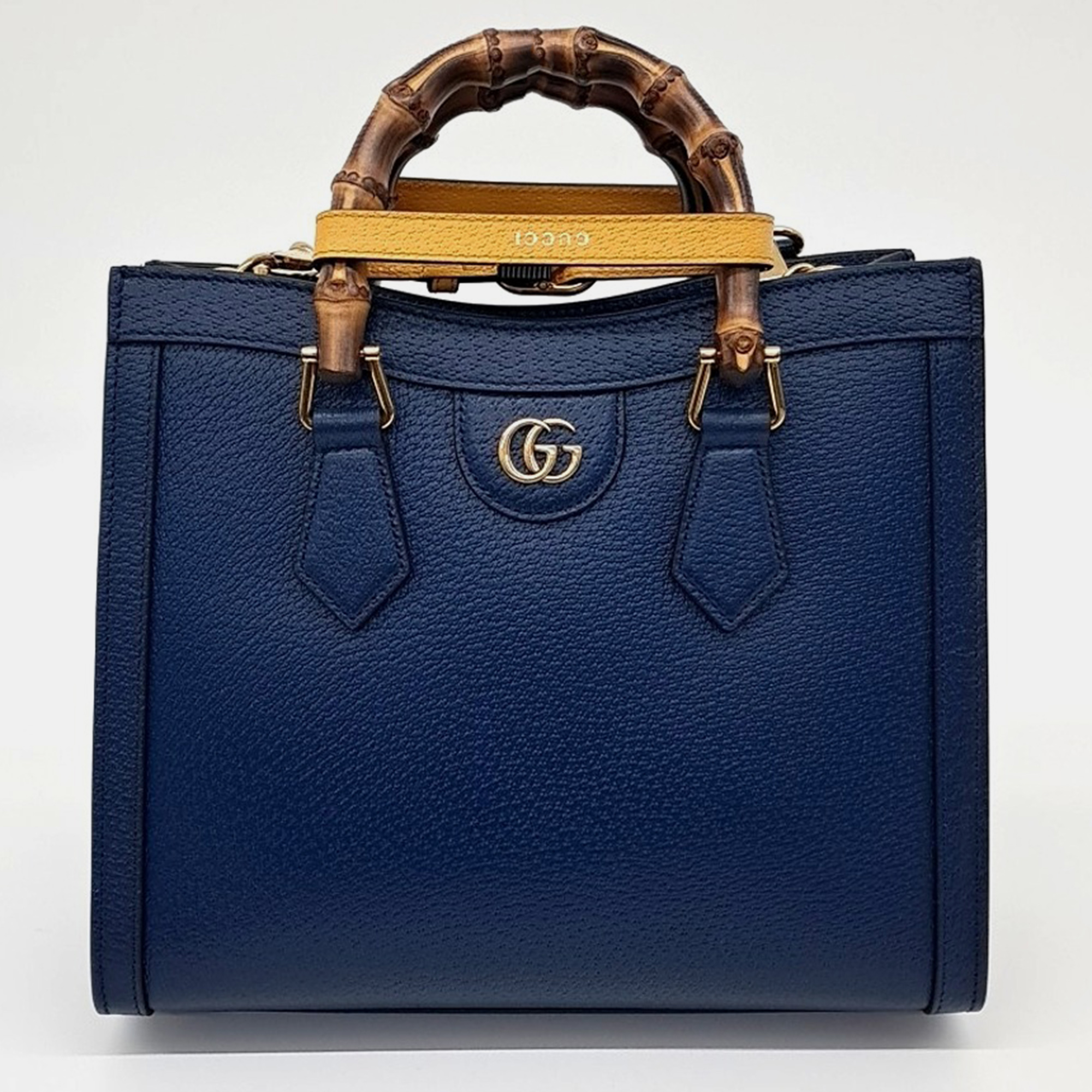 

Gucci Diana tote and shoulder bag, Blue