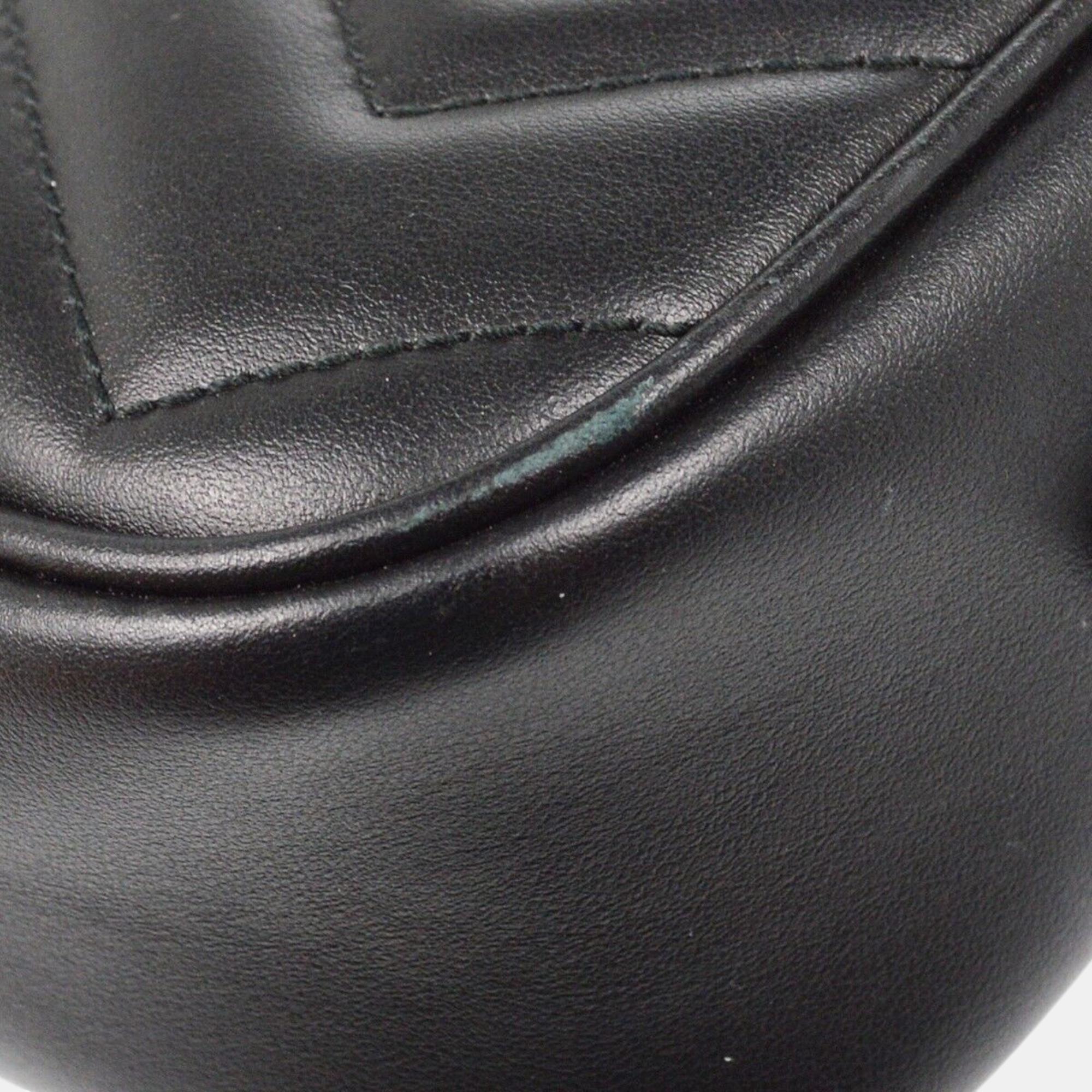 Gucci Black Leather GG Marmont Crossbody Bag 