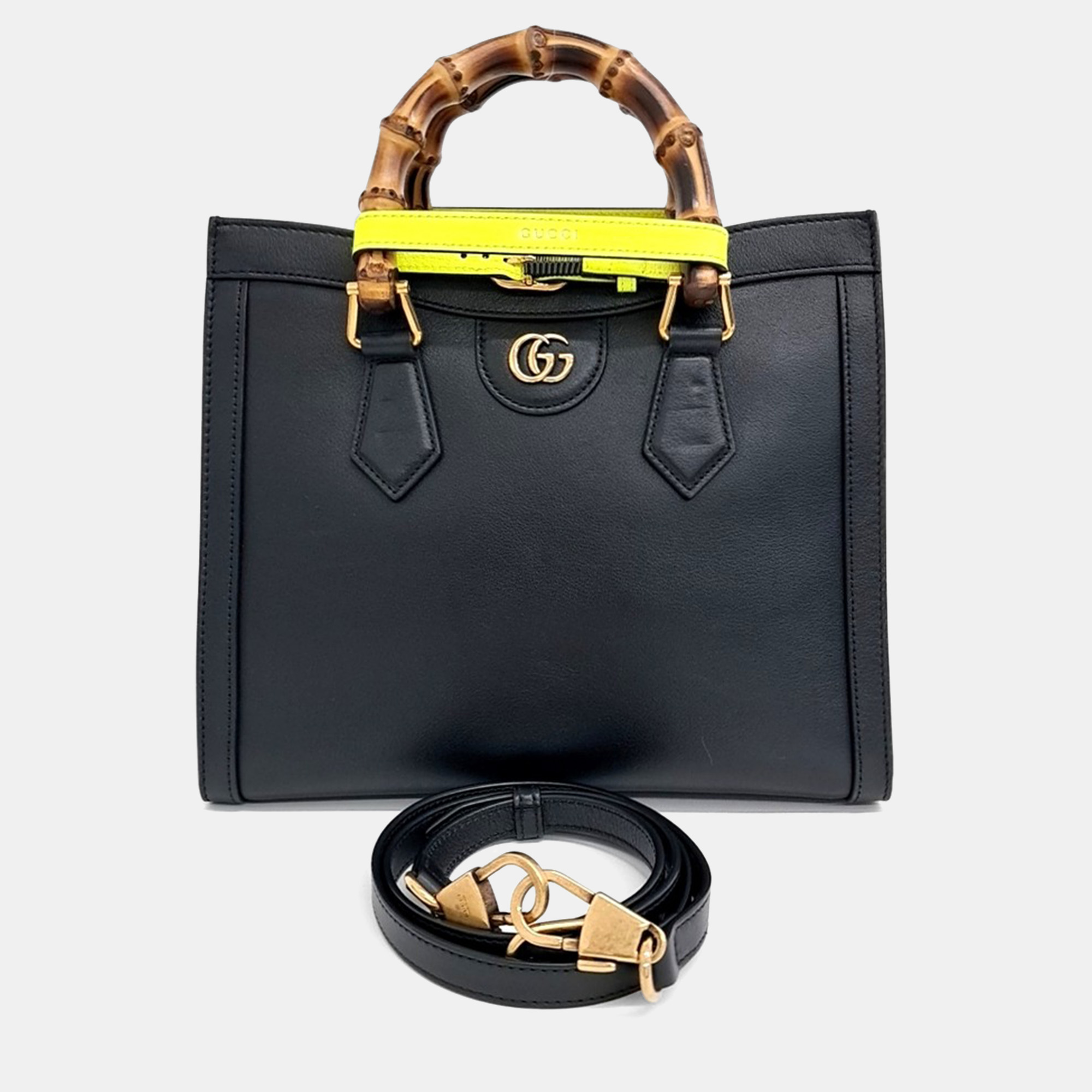 

Gucci Black Leather Diana Bamboo Small Bag