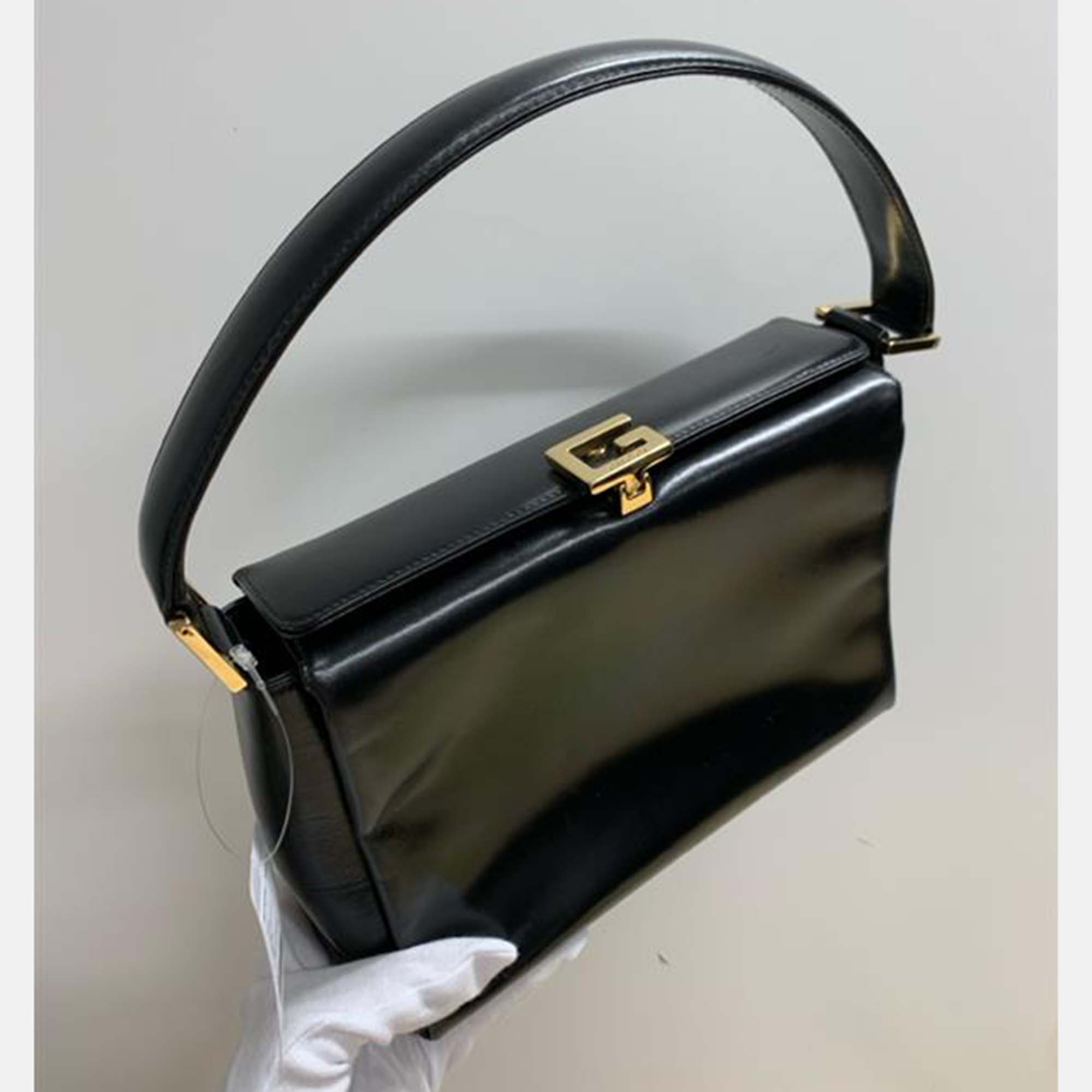 

Gucci Vintage Patent G Logo Black Handle Bag