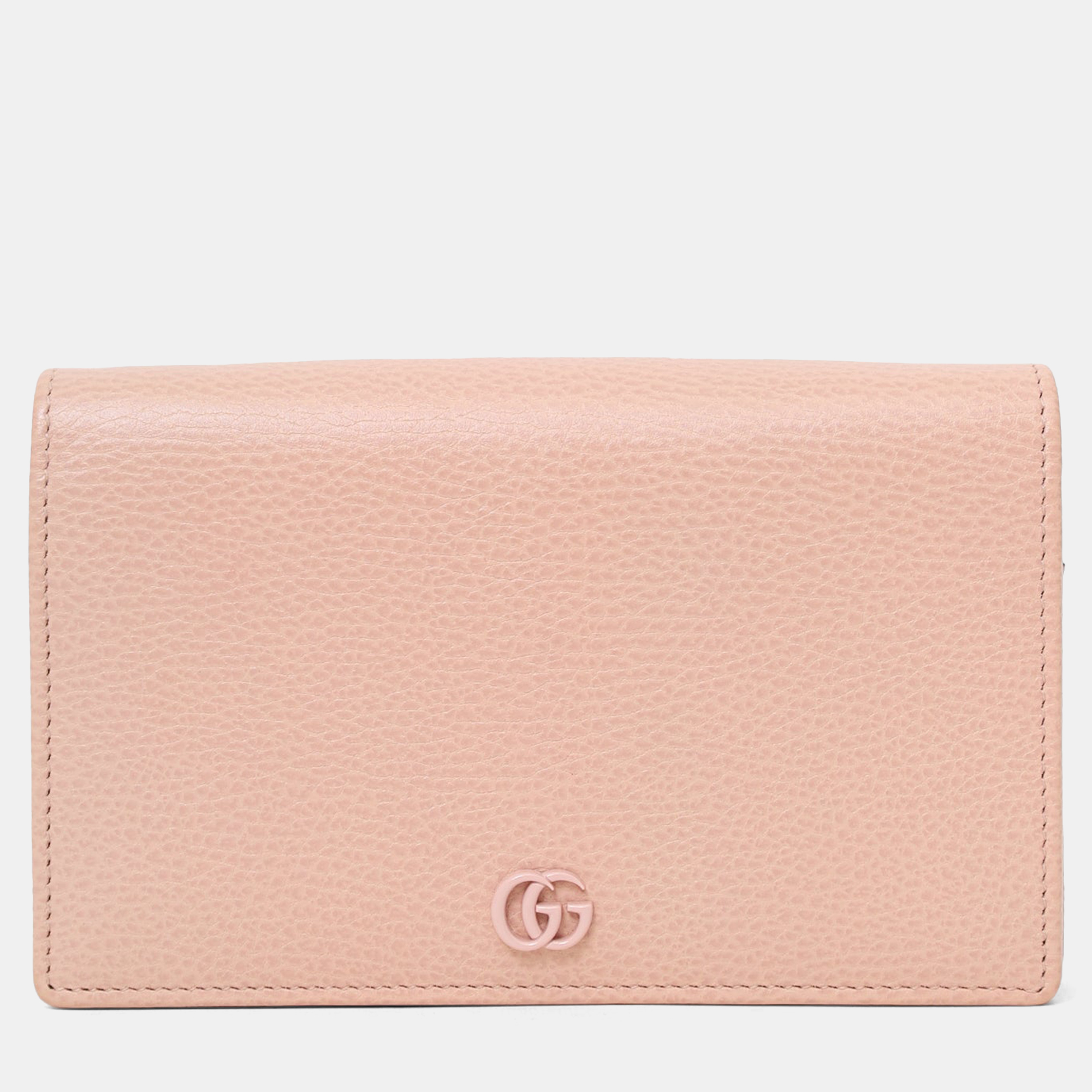 Pre-owned Gucci Pink Dollar Calfskin Enamel Monochrome Mini Gg Marmont Chain Wallet