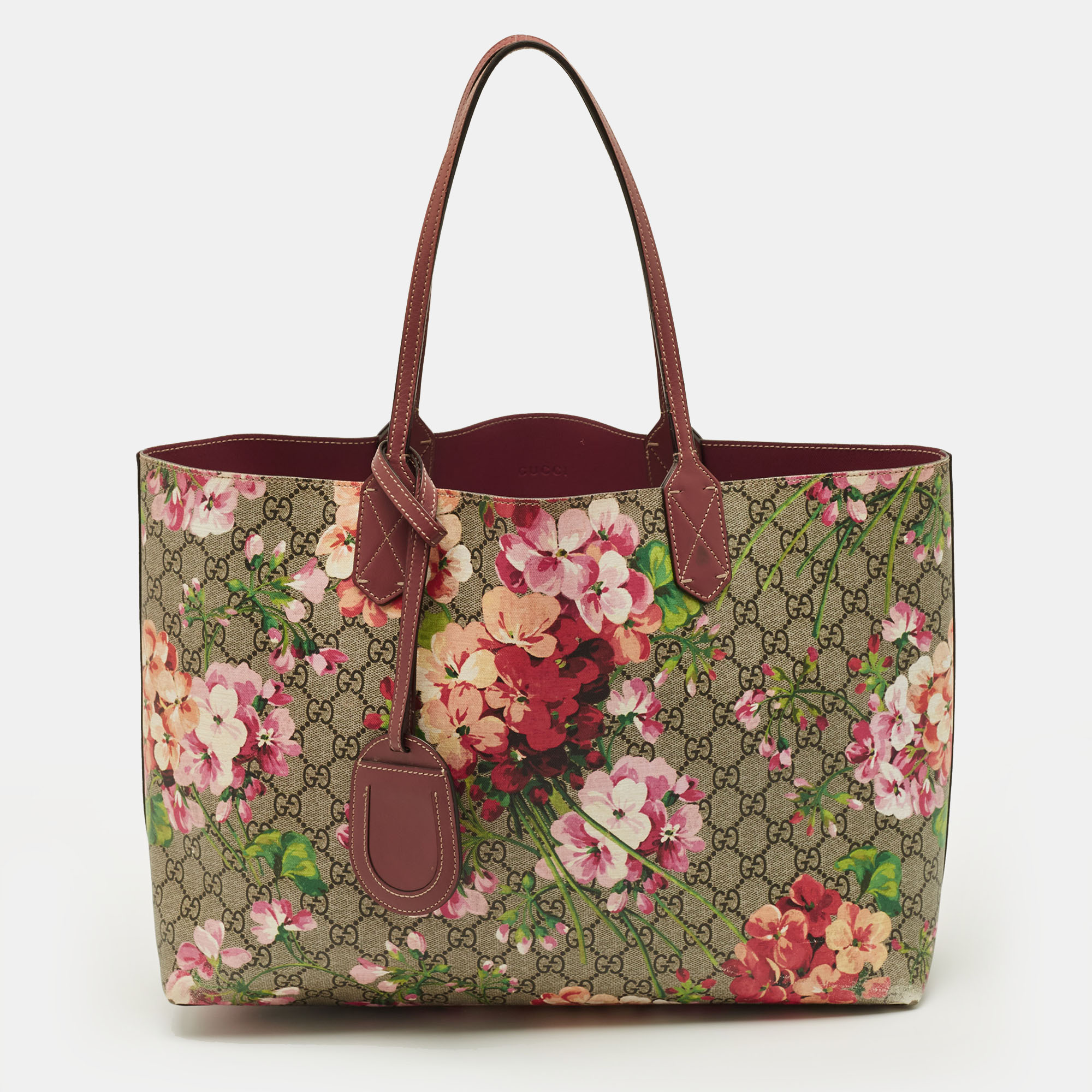 

Gucci Reversible Old Rose/Beige GG Supreme Canvas Tote, Pink