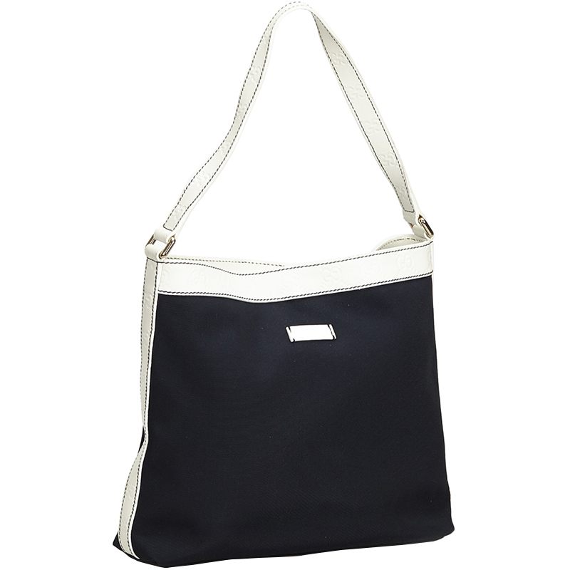 

Gucci Black Nylon Shoulder Bag
