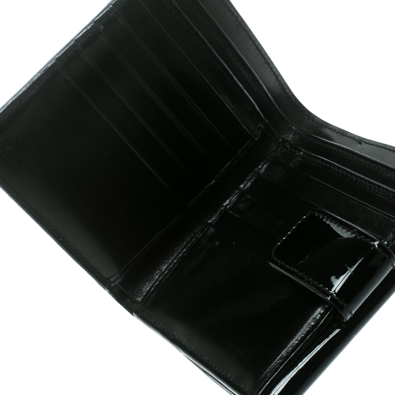 

Gucci Black Patent Leather Bow Compact Wallet