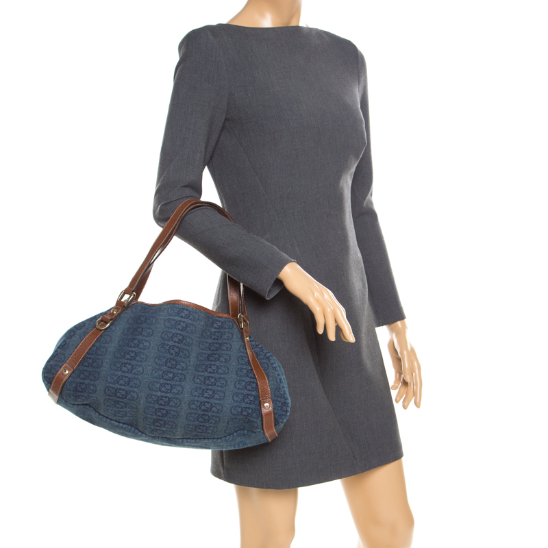 

Gucci Blue GG Interlocking Denim and Leather  Abbey D Ring Shoulder Bag
