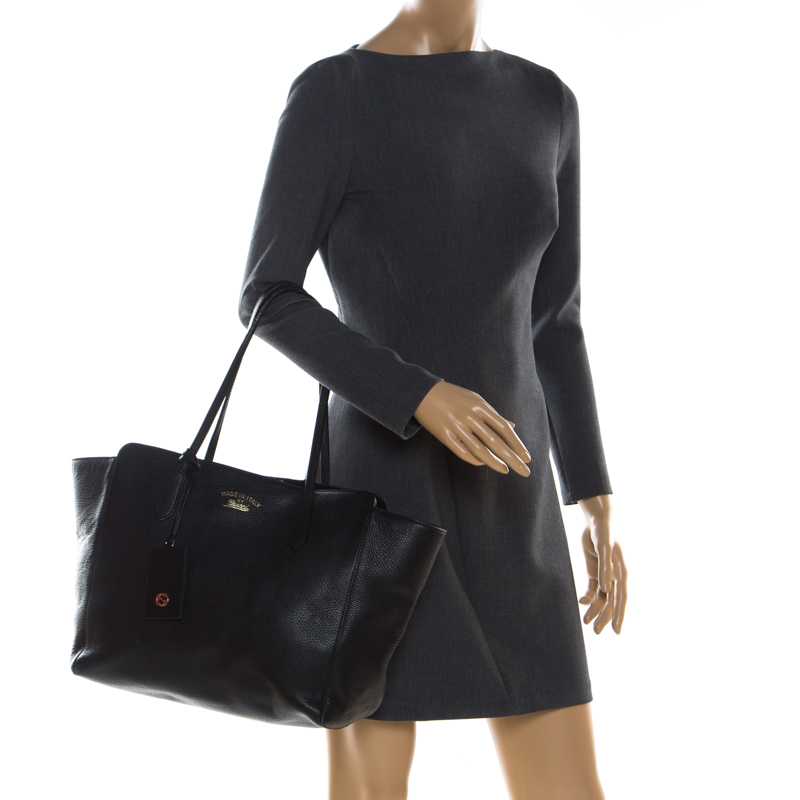 

Gucci Black Leather Large Swing Tote