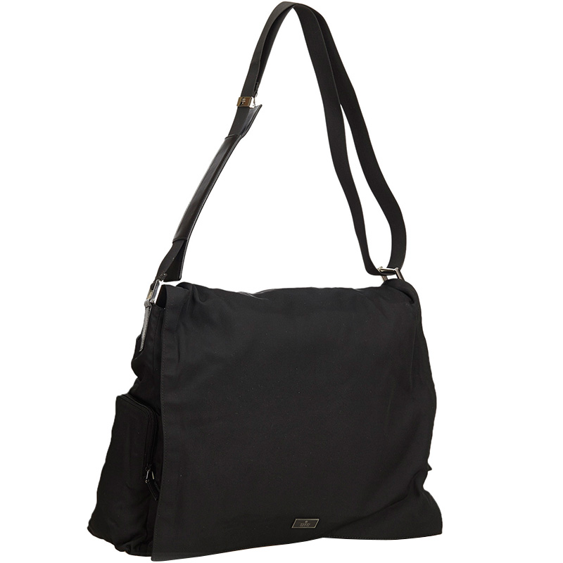 

Gucci Black Nylon Messenger Bag