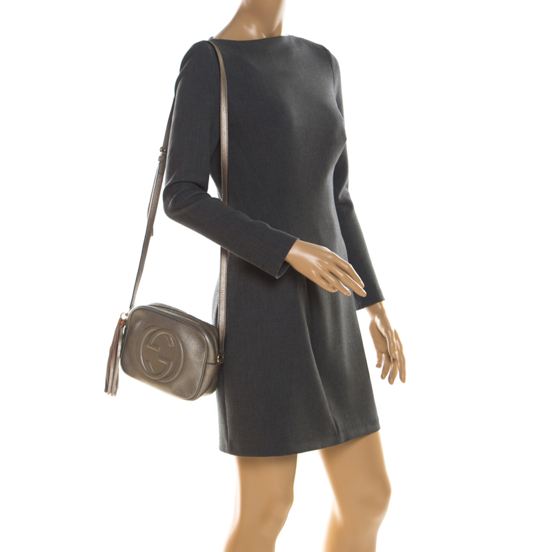 

Gucci Metallic Beige Leather Soho Disco Crossbody Bag