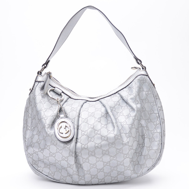 مملوكة مسبقًا Gucci Silver Guccussima Leather Sukey Medium Hobo