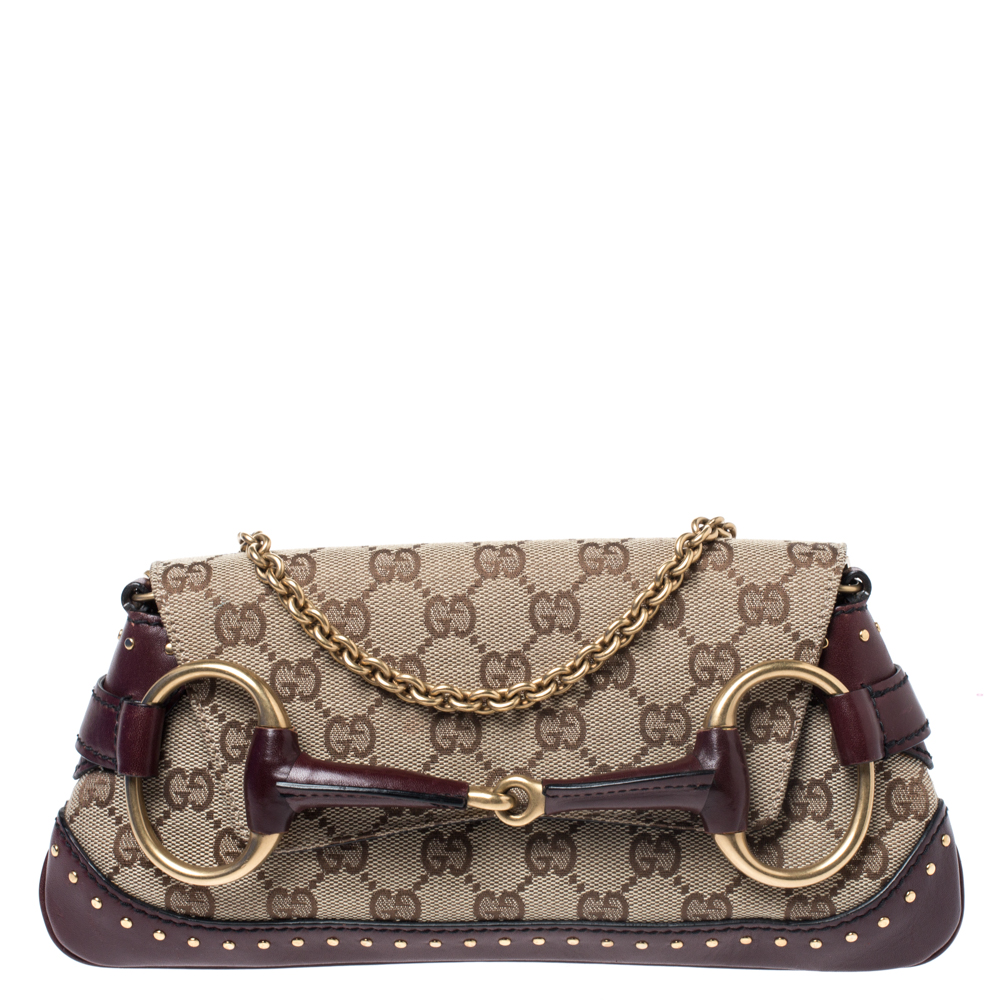 مملوكة مسبقًا Gucci Beige/Burgundy GG Canvas and Leather Studded Horsebit Chain Clutch