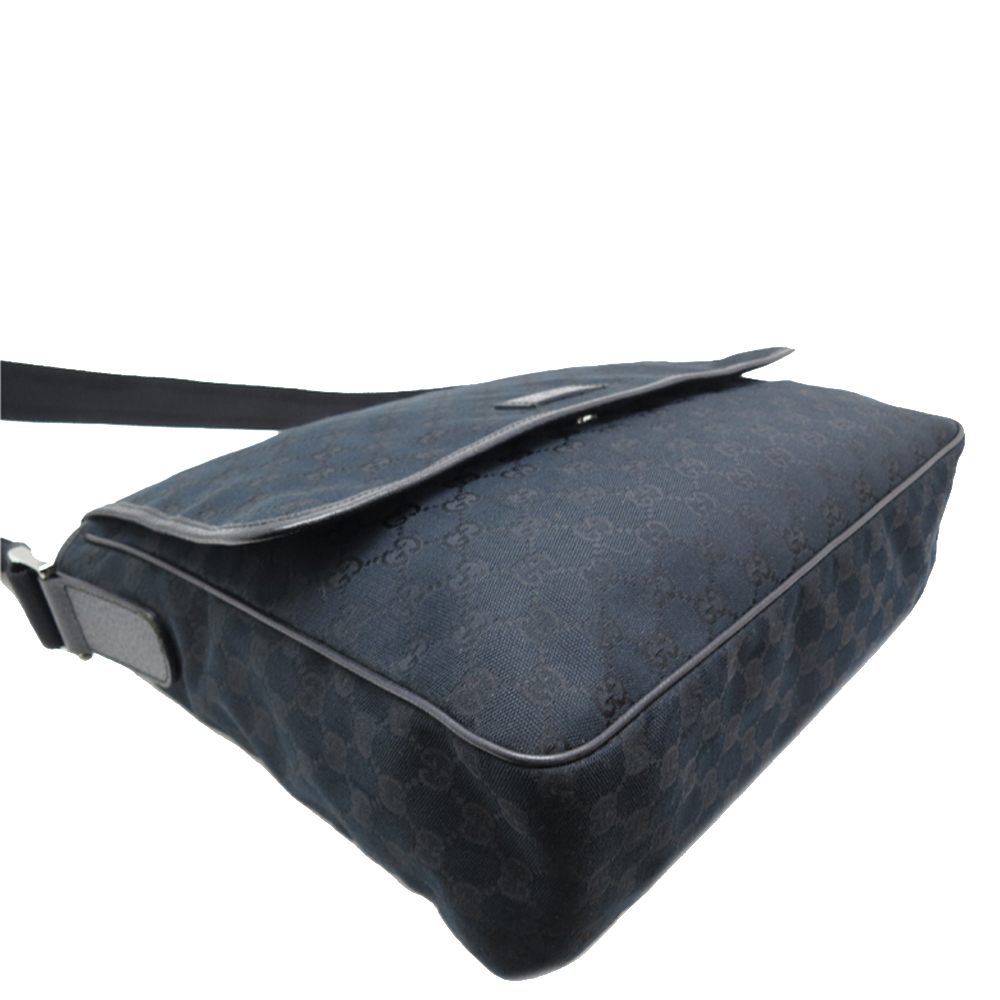 

Gucci Black GG Canvas Shoulder Bag
