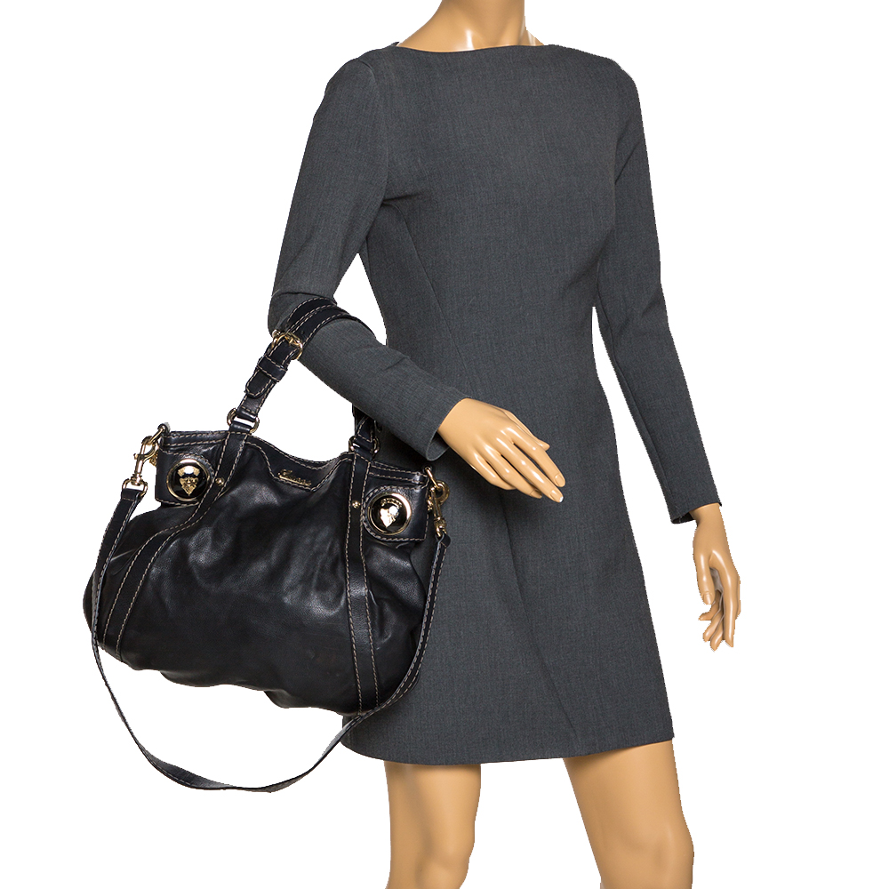 

Gucci Dark Blue Leather Crest Embellished Shoulder Bag