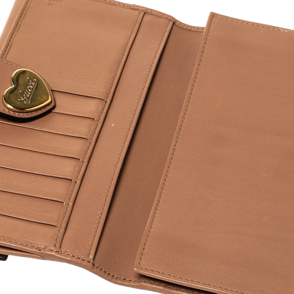 

Gucci Beige Diamante Canvas and Leather Continental Wallet