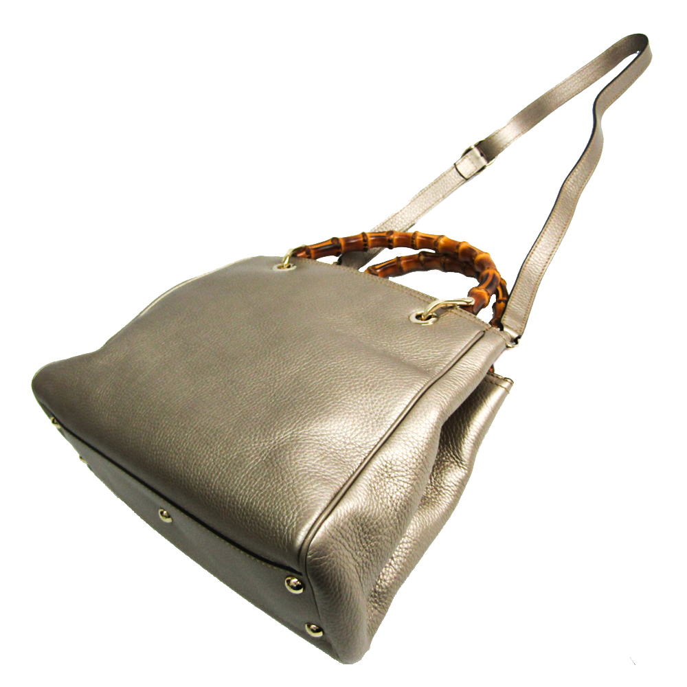

Gucci Gold/Beige Leather Bamboo Shopper Shoulder Bag