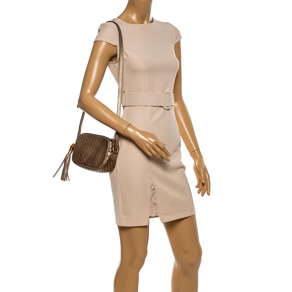 

Gucci Metallic Beige Micro Guccissima Leather Camera Crossbody Bag