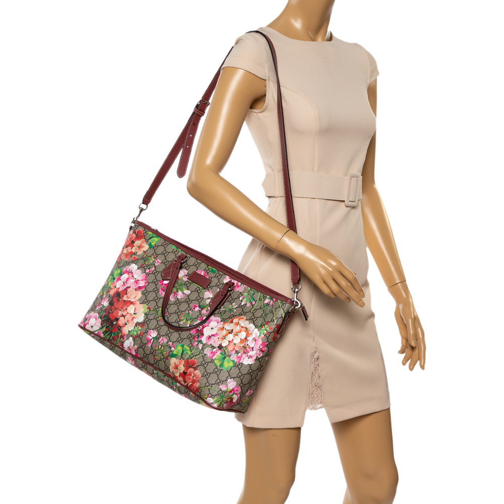 

Gucci Multicolor Blooms GG Supreme Canvas and Leather Zip Tote