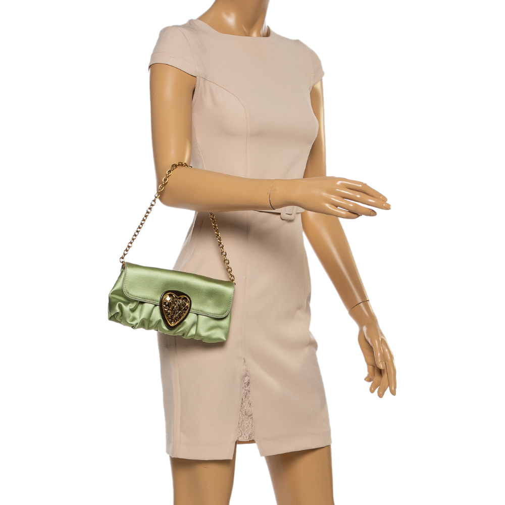 

Gucci Green Satin Hysteria Chain Clutch