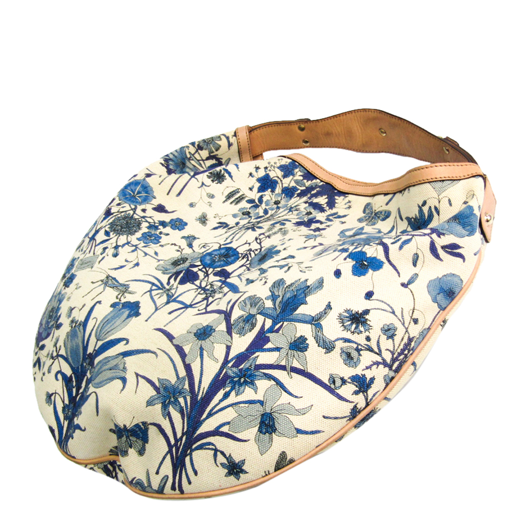 

Gucci Blue, White and Multicolor Flora Canvas Wave Hobo bag, Beige