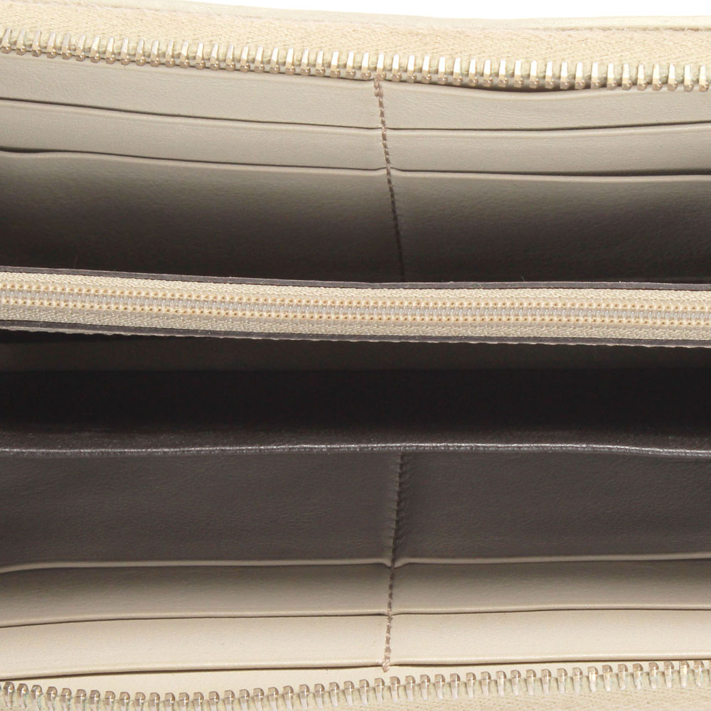 

Gucci White Guccissima Leather Zip Around Wallet
