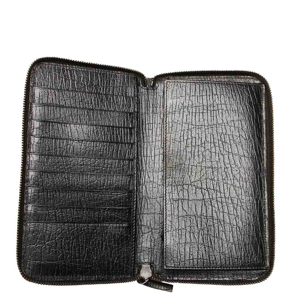 

Gucci Black Leather Zip Around Wallet
