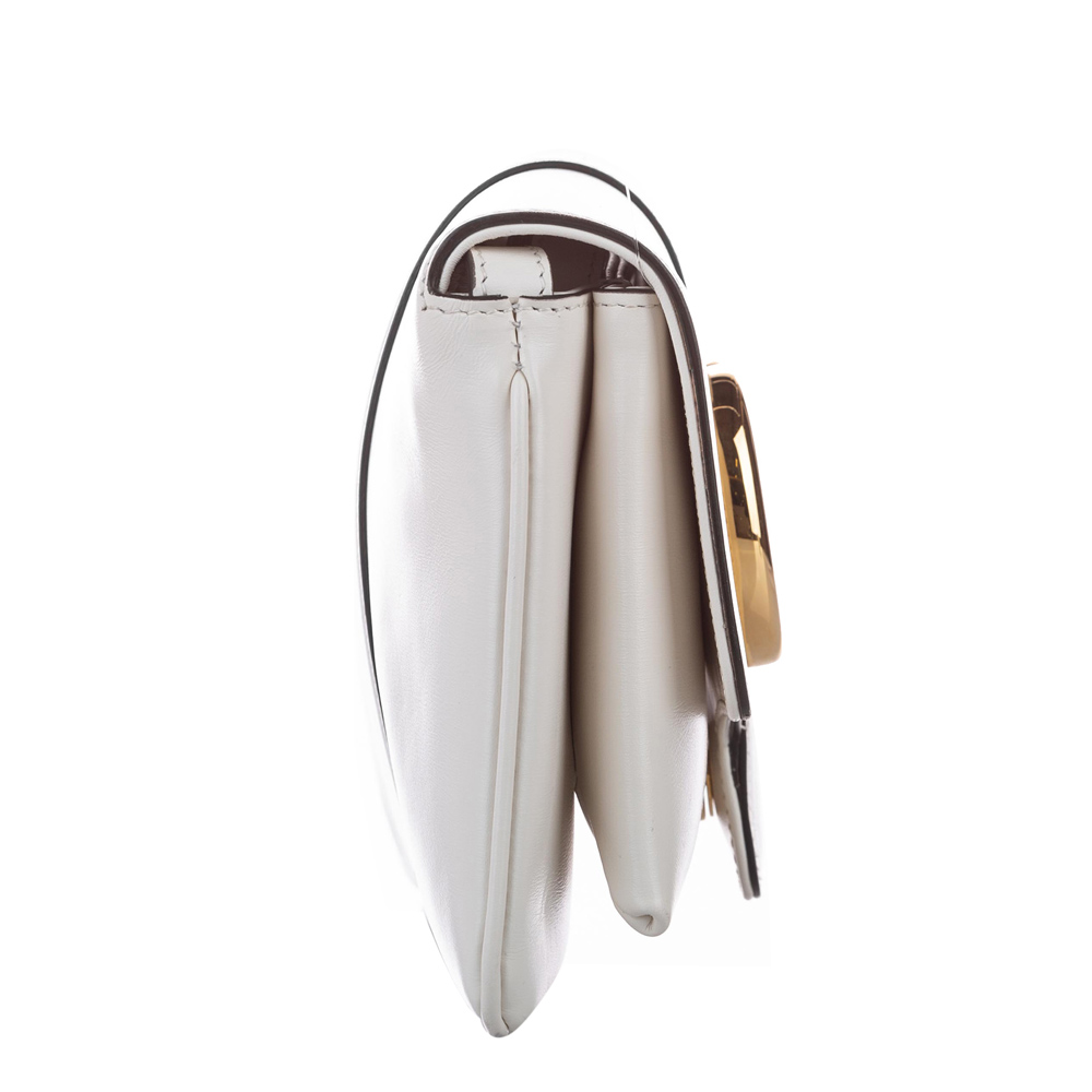 

Gucci White GG Marmont Leather Aril Shoulder Bag