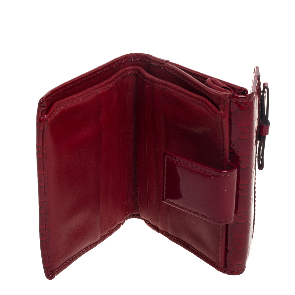 

Gucci Red Microguccissima Patent Leather Bow Heart Compact Wallet