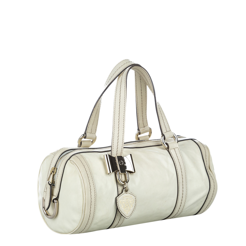 

Gucci White Leather Duchessa Shoulder Bag