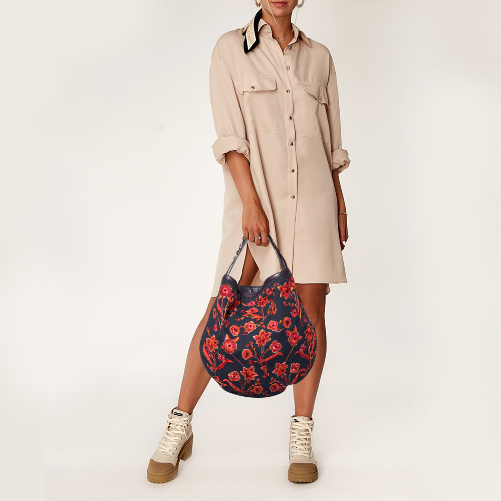 

Gucci Navy Blue/Red Floral Embroidered Canvas And Leather Wave Hobo
