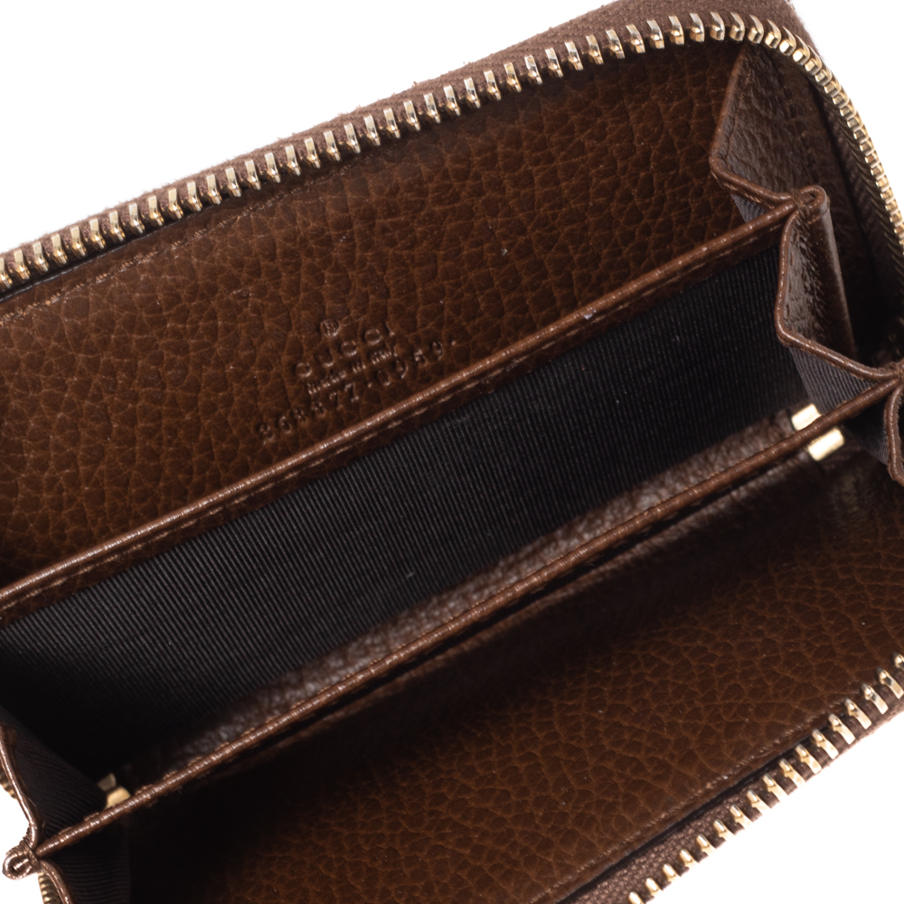 

Gucci Brown Leather Zip Around Wallet