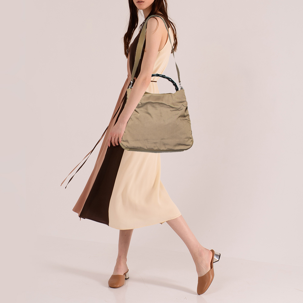 

Gucci Olive Green Fabric Bamboo Handle Hobo