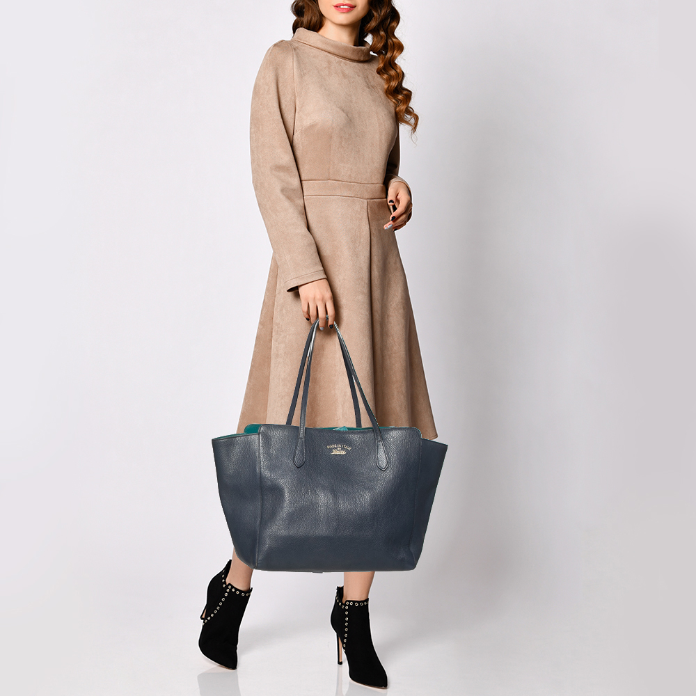 

Gucci Navy Blue Leather Large Swing Shopper Tote