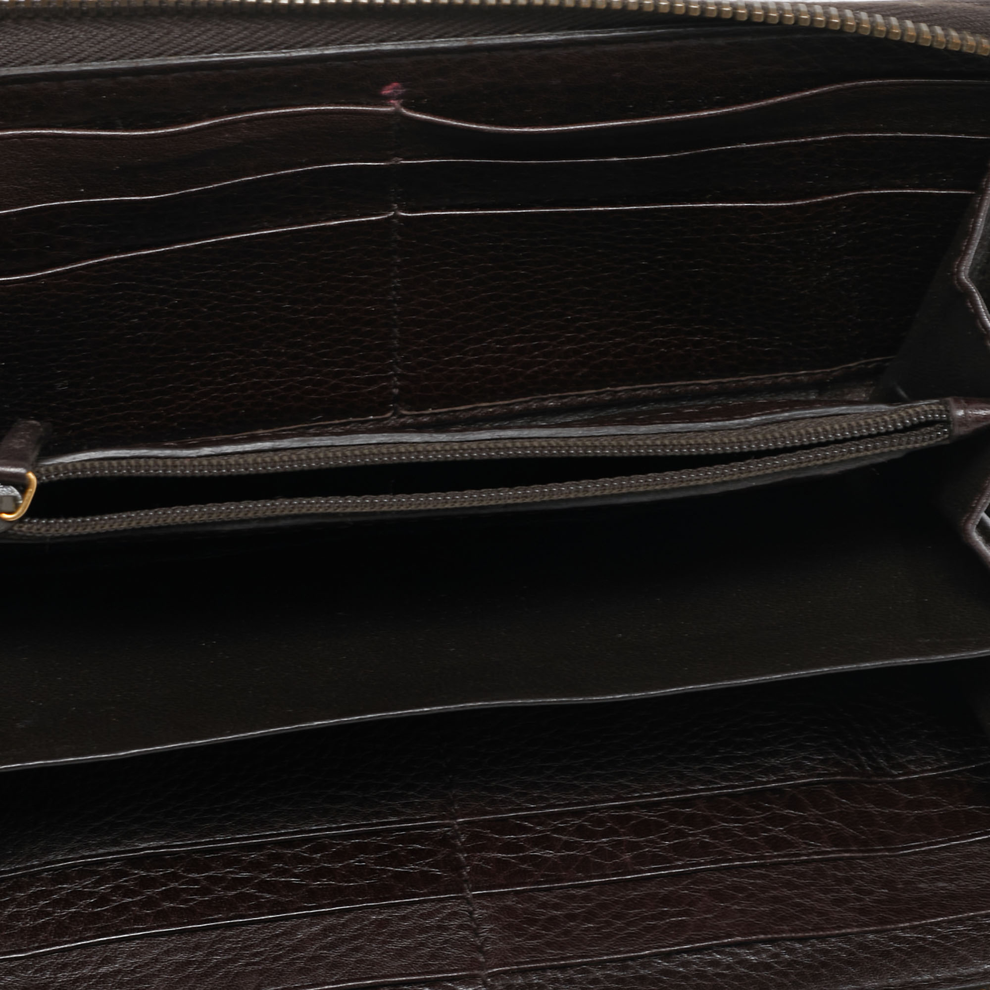 

Gucci Brown Leather GG Zip Around Wallet