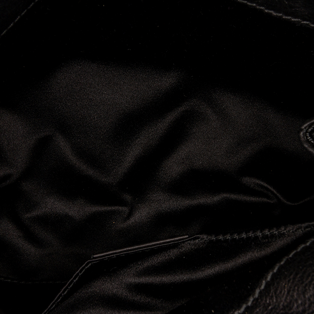 

Gucci Black Hysteria Patent Leather Clutch Bag