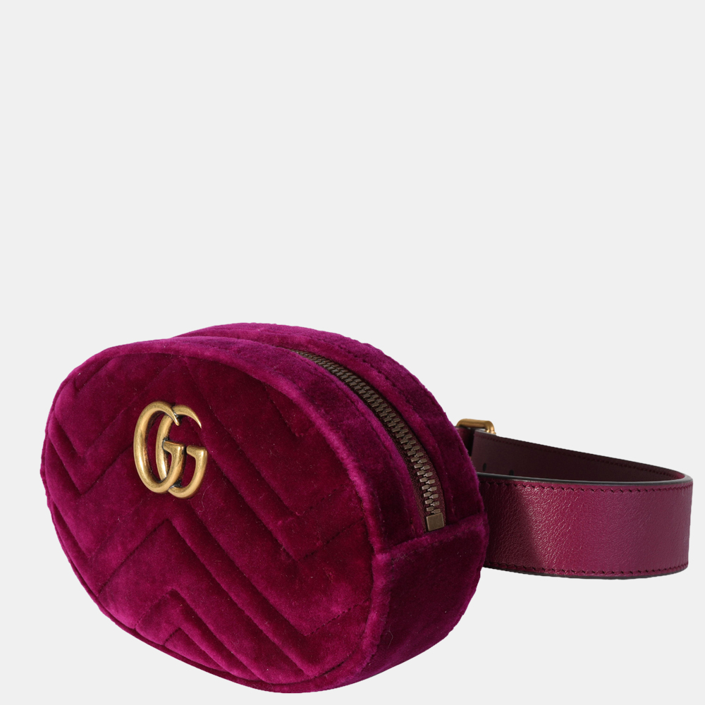 

Gucci Burgundy Matelassé Velvet GG Marmont Belt Bag, Purple