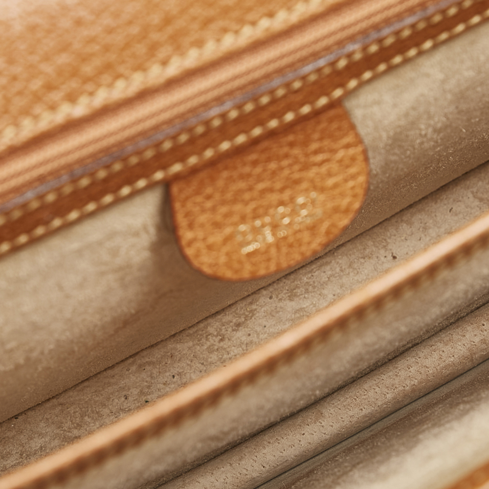 

Gucci Brown Leather Clutch Bag