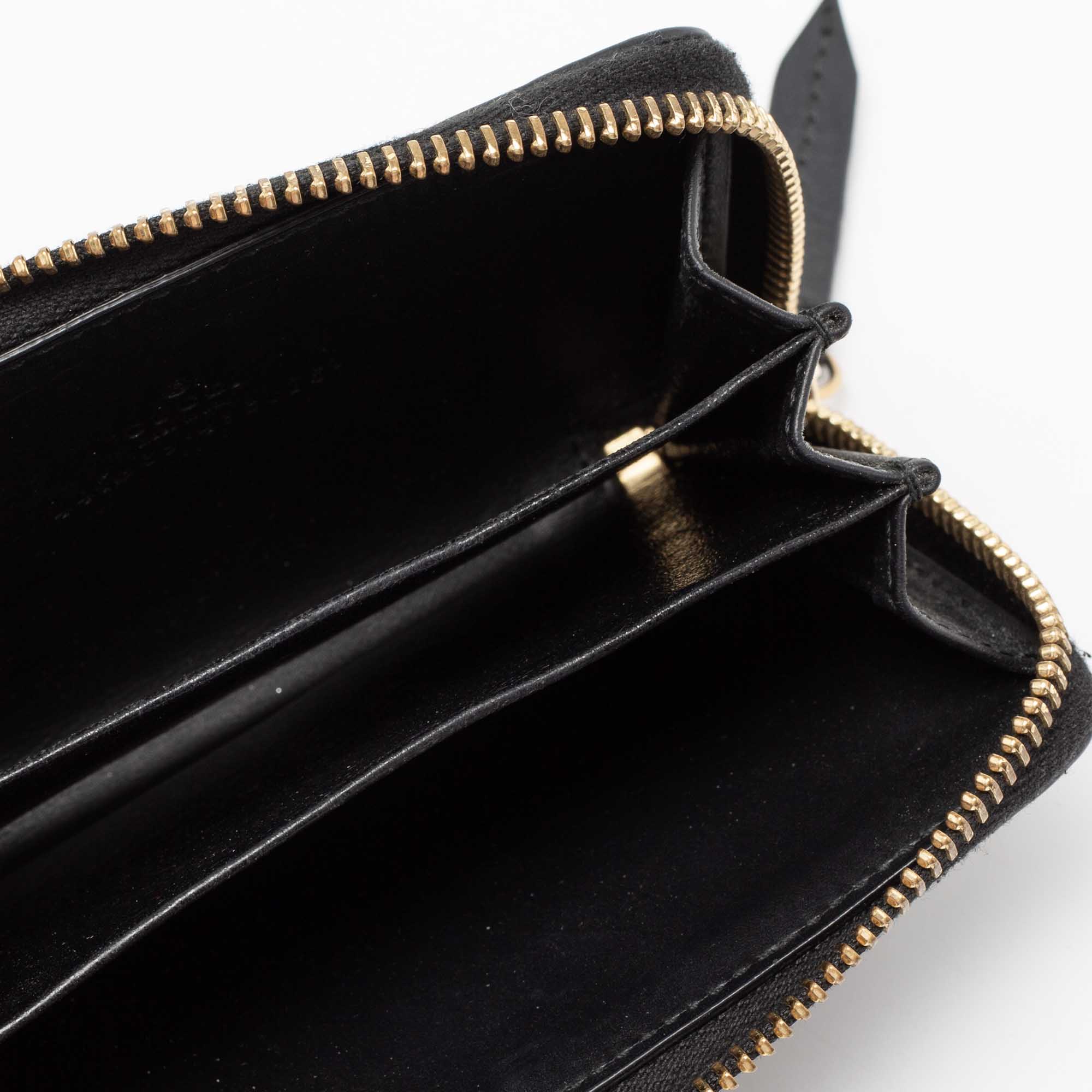 

Gucci Black Guccissima Leather Zip Card Case