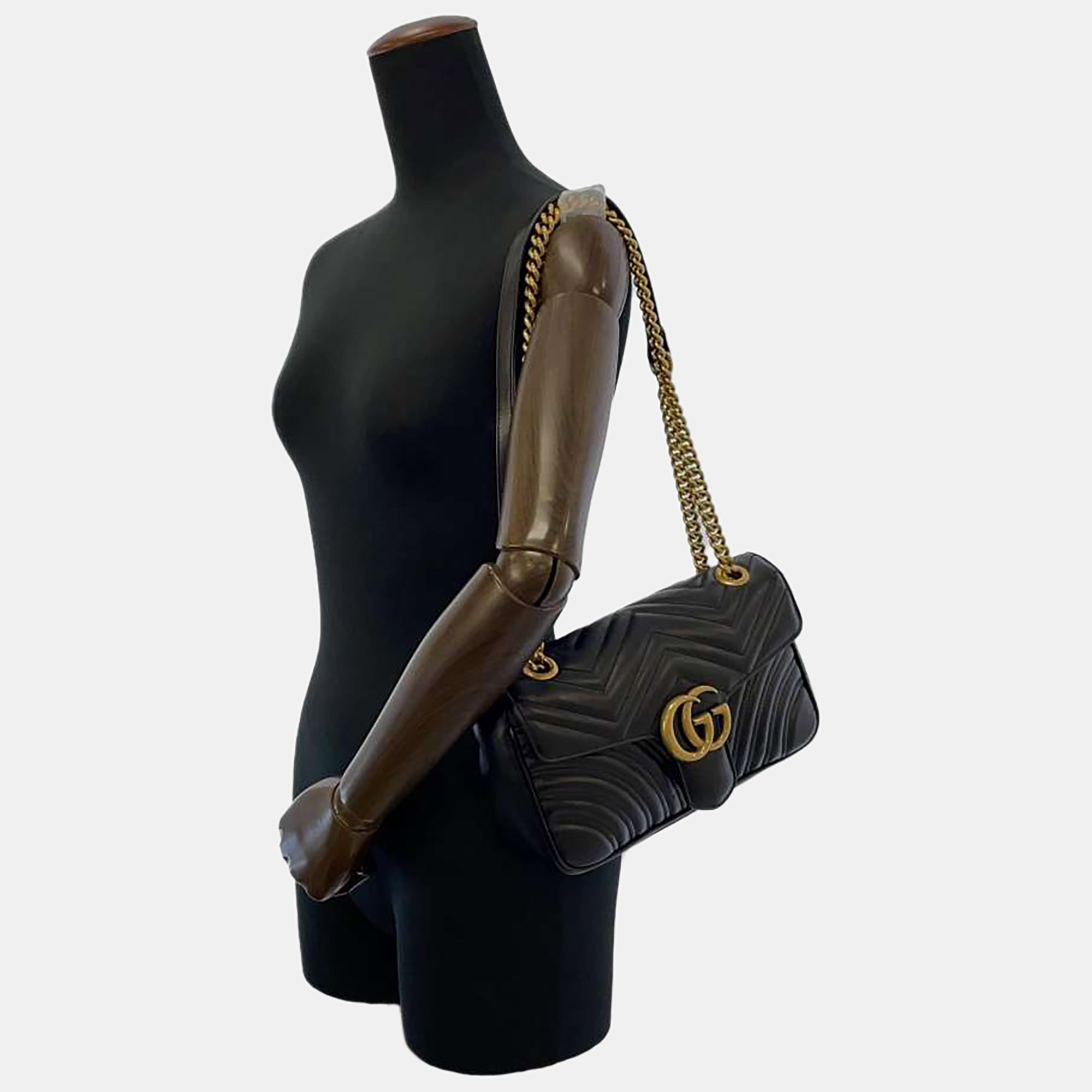 

Gucci Black Leather GG Marmont shoulder Bag