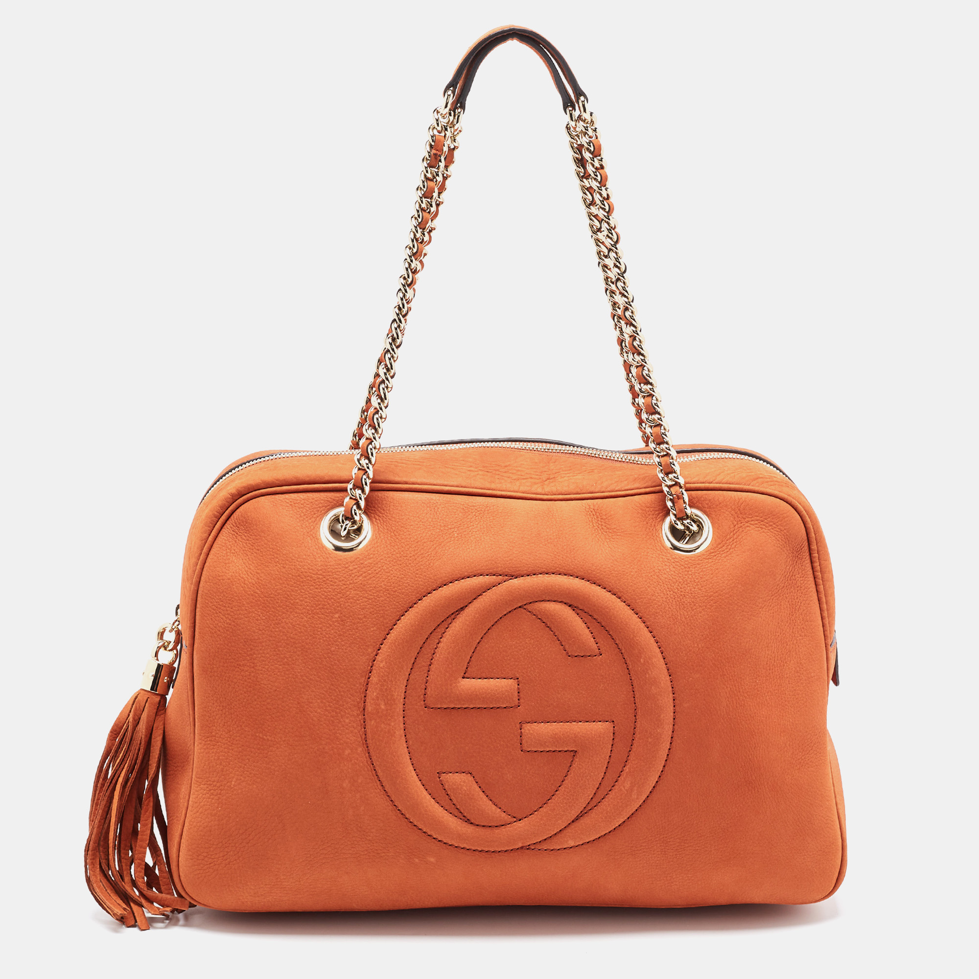 Indulge in luxury with this Gucci Soho bag. Meticulously crafted from premium materials it combines exquisite design impeccable craftsmanship and timeless elegance. Elevate your style with this fashion accessory.