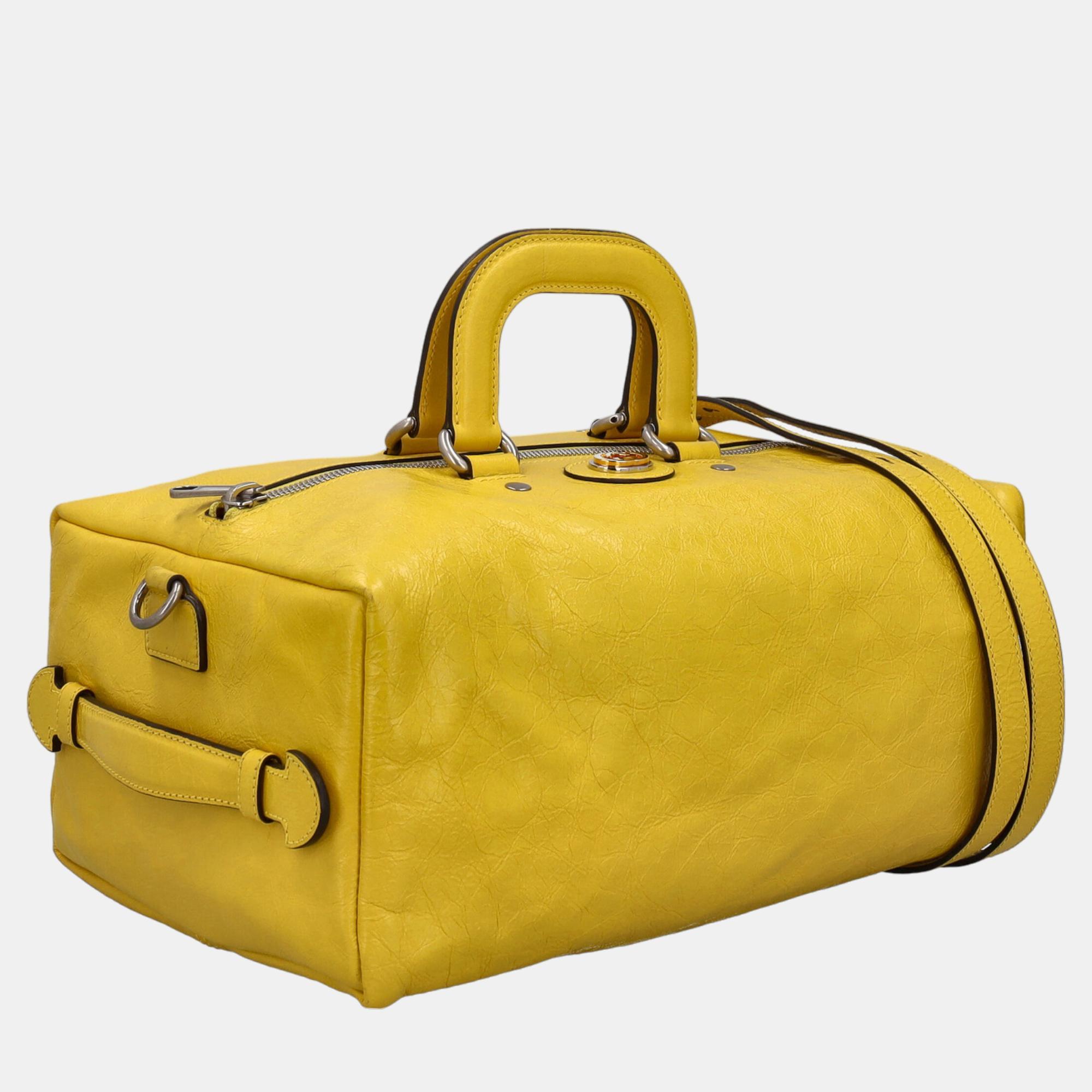 

Gucci Women's Leather Cross Body Bag - Yellow